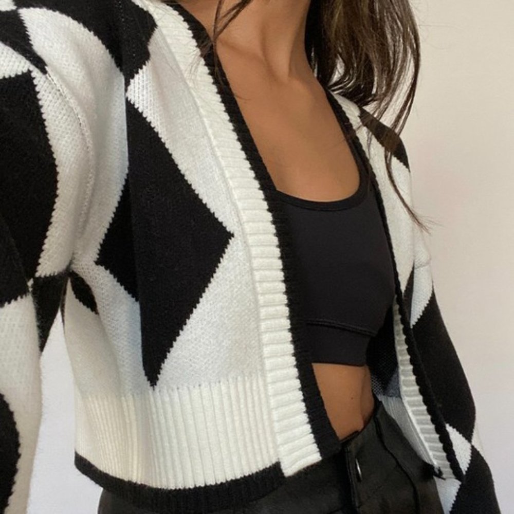 ❌SOLD OUT❌ FOOL AROUND ARGYLE BOLERO CARDIGAN - Picture 3 of 4